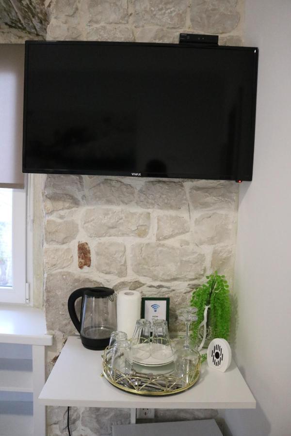 Studios Kadena Trogir - 18Th Century Stone House ภายนอก รูปภาพ
