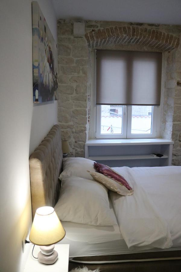 Studios Kadena Trogir - 18Th Century Stone House ภายนอก รูปภาพ