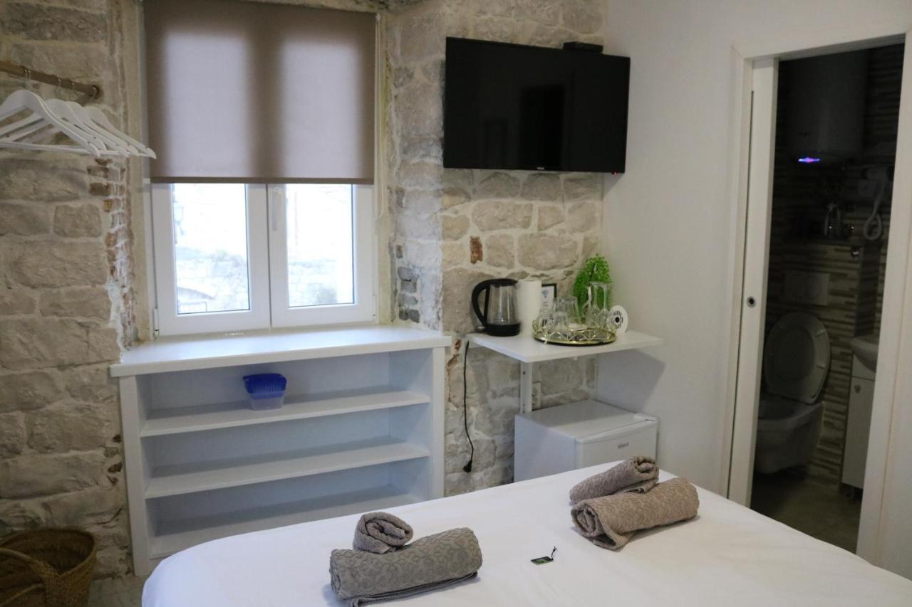 Studios Kadena Trogir - 18Th Century Stone House ภายนอก รูปภาพ