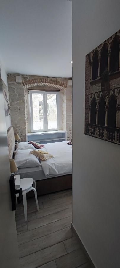 Studios Kadena Trogir - 18Th Century Stone House ภายนอก รูปภาพ