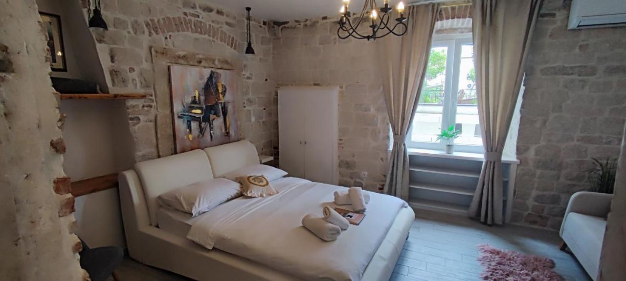 Studios Kadena Trogir - 18Th Century Stone House ภายนอก รูปภาพ