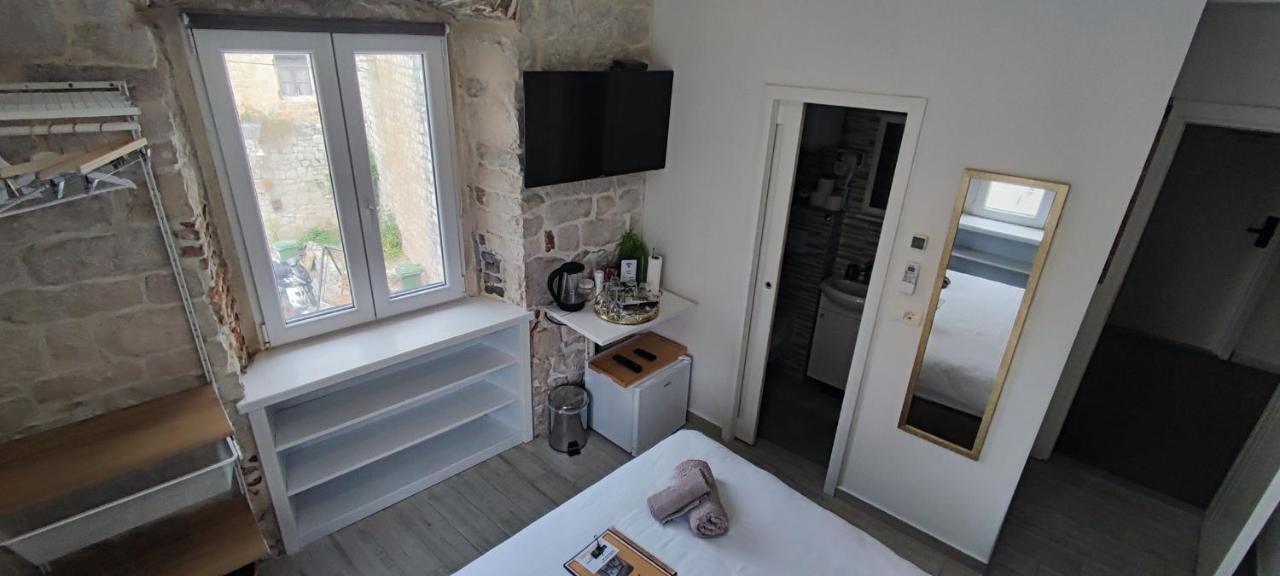 Studios Kadena Trogir - 18Th Century Stone House ภายนอก รูปภาพ