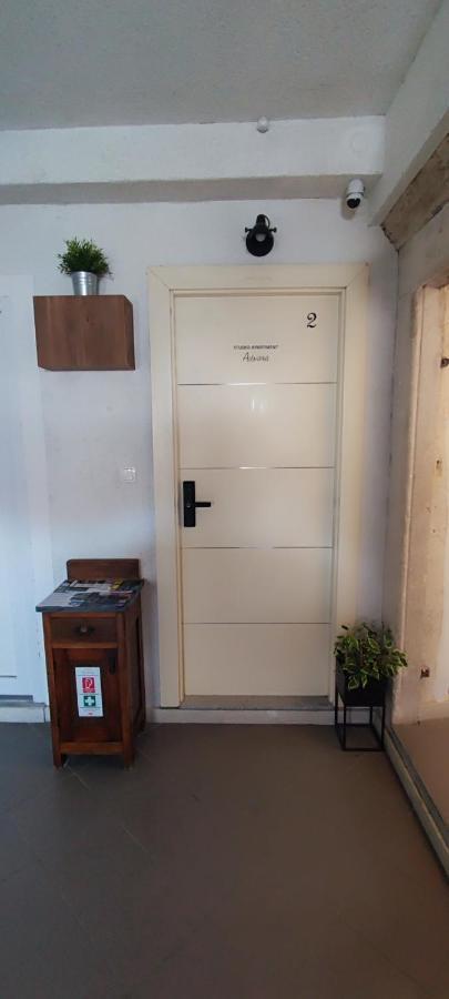 Studios Kadena Trogir - 18Th Century Stone House ภายนอก รูปภาพ