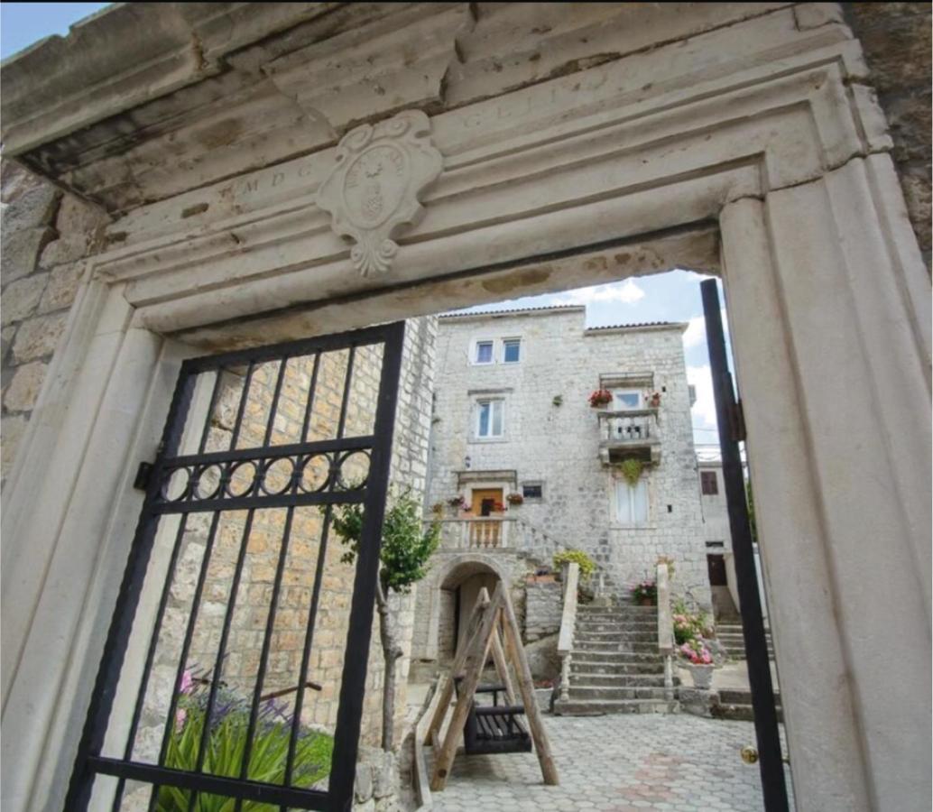 Studios Kadena Trogir - 18Th Century Stone House ภายนอก รูปภาพ